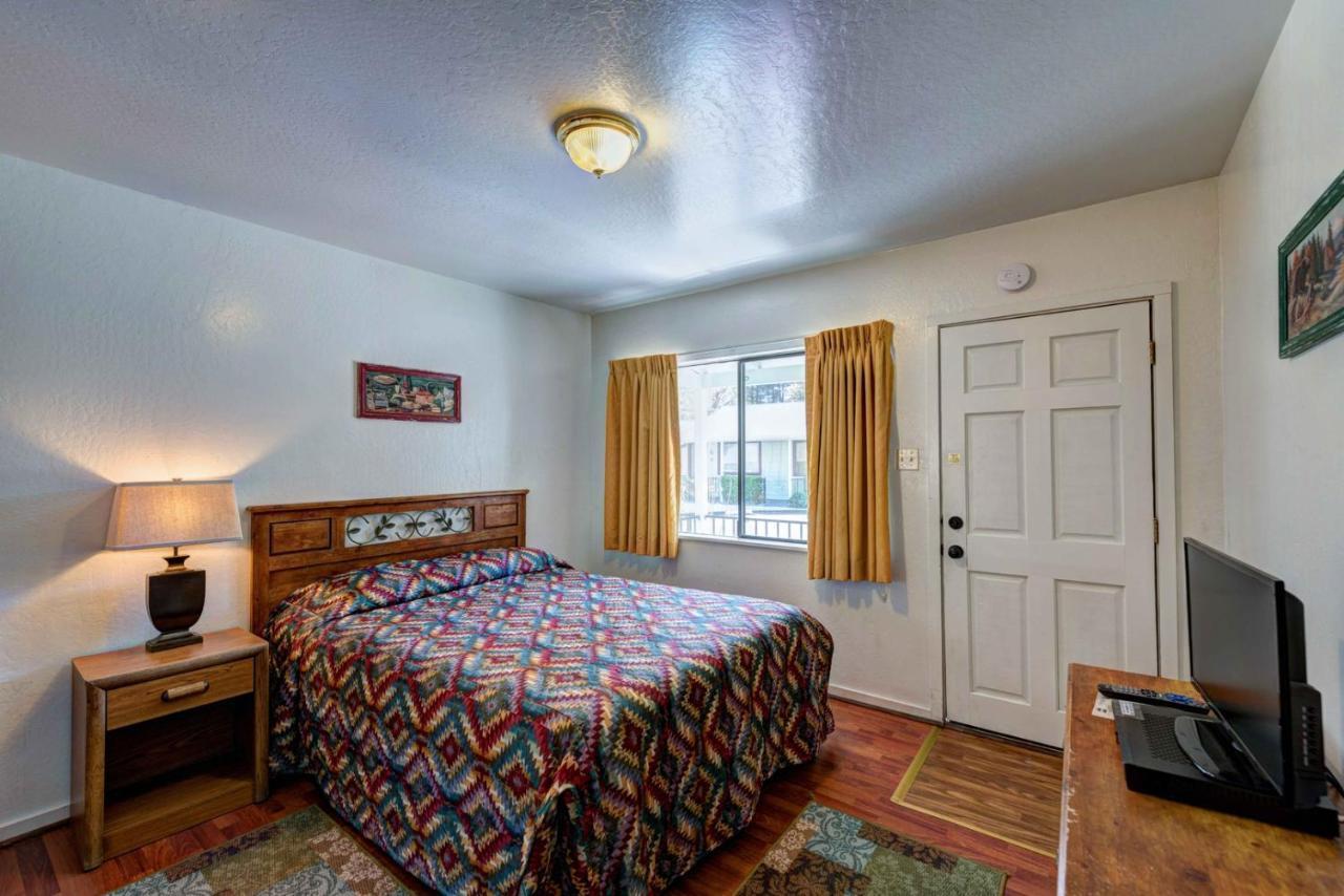 Lake Shasta Lodge Lakehead Buitenkant foto